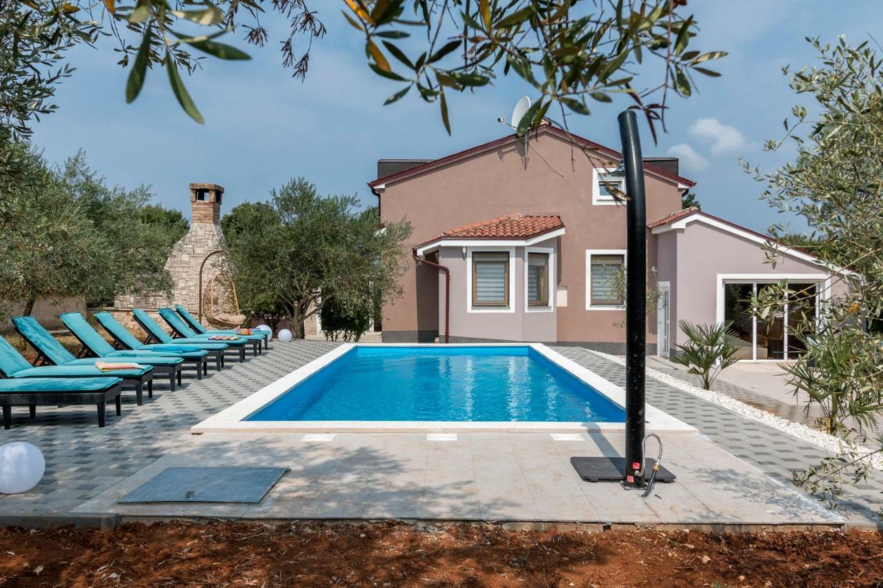 Villa Sunshine Pula Extérieur photo