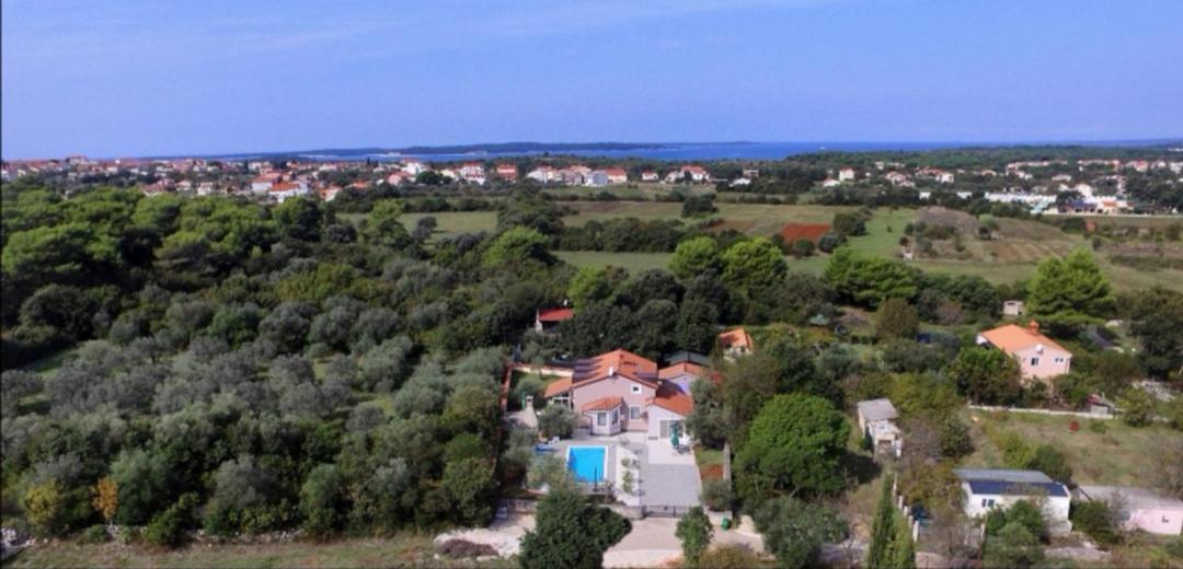 Villa Sunshine Pula Extérieur photo